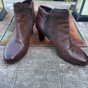 Abeo B.I.O System Vickie Espresso Leather/Suede Contrast Ankle Heel Boot, Size 6